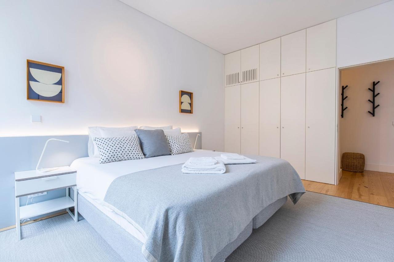 Modern Rustic Flat In Santos By Lovelystay Lisboa Exterior foto